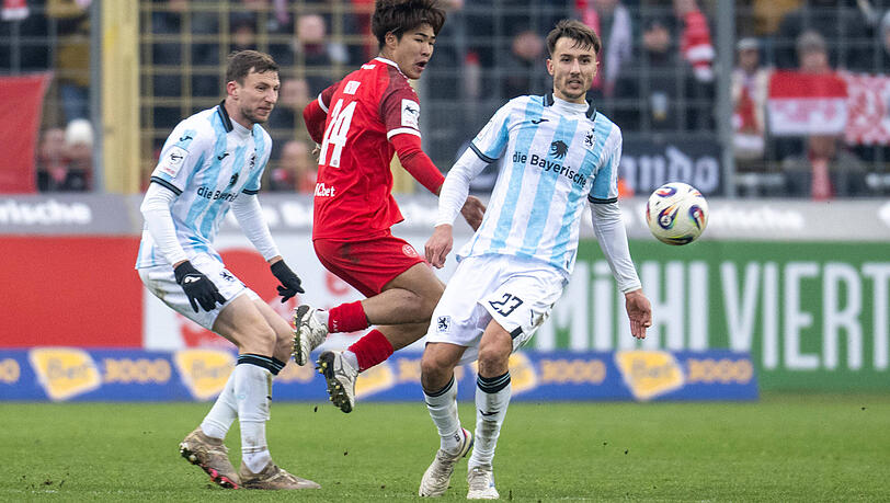 Der eine L&ouml;wen-Abr&auml;umer f&auml;llt aus, der andere ist erkrankt: Jungl&ouml;we Dordan (r.) und Routinier Maier.