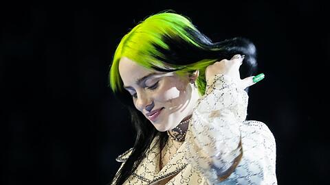 Billie Eilish, hier während einer Grammy-Performance, steht nun auch bei "Fortnite" auf der digitalen Bühne.