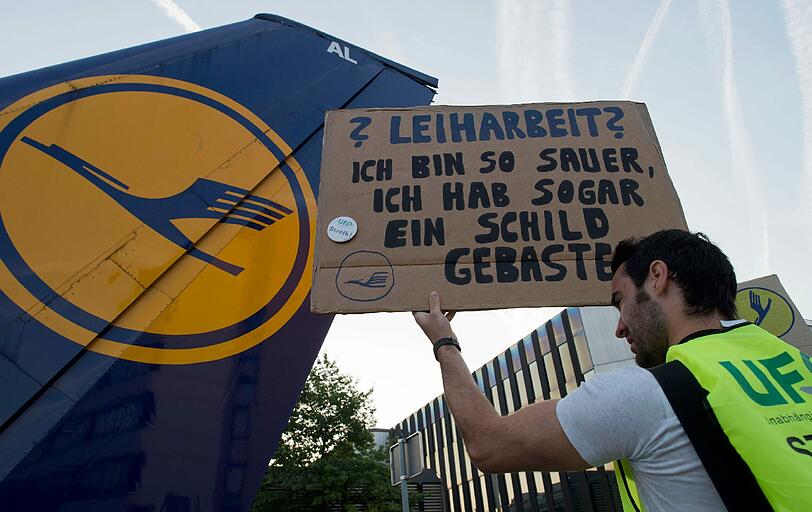 Eine Stunde nach Berlin, um 6 Uhr morgens, wurde in Frankfurt begonnen zu streiken.