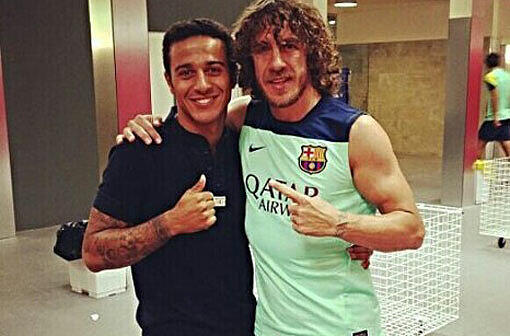 Wünschte Thiago am Montag zum Abschied viel Glück: Barca-Altstar Puyol.