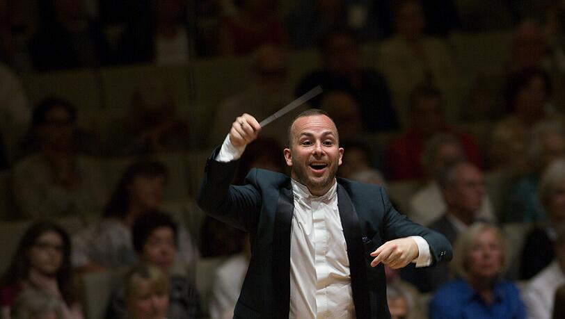 Yannick Nézet-Séguin dirigiert im Herkulessaal. Yannick Nézet-Séguin dirigiert im Herkulessaal.