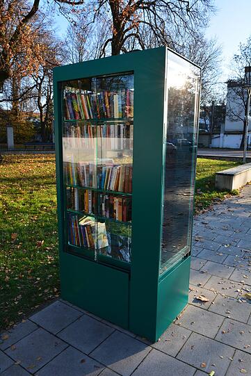 So schaut er aus: Der Berg am Laimer Bücherschrank wird von Paten betreut.