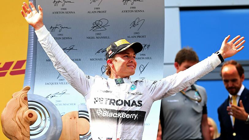 Strahlender Sieger: Nico Rosberg. Strahlender Sieger: Nico Rosberg.