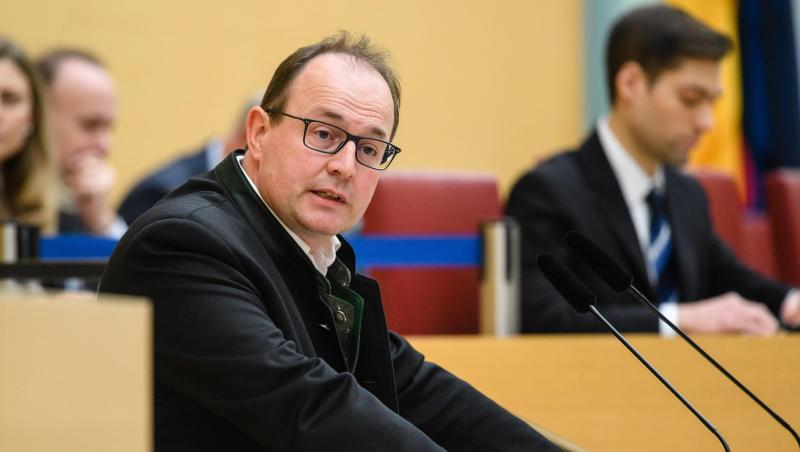 Markus Plenk spricht im bayerischen Landtag. Foto: Matthias Balk/Archivbild Markus Plenk spricht im bayerischen Landtag. Foto: Matthias Balk/Archivbild