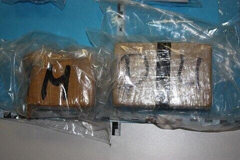 Drogen-Vorrat in der Wohnung gebunkert: Bei einem Mann aus der Drogenszene haben die Polizisten 1,2 Kilo heroin gefunden.