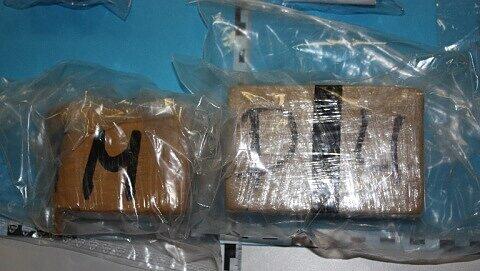 Drogen-Vorrat in der Wohnung gebunkert: Bei einem Mann aus der Drogenszene haben die Polizisten 1,2 Kilo heroin gefunden. Drogen-Vorrat in der Wohnung gebunkert: Bei einem Mann aus der Drogenszene haben die Polizisten 1,2 Kilo heroin gefunden.