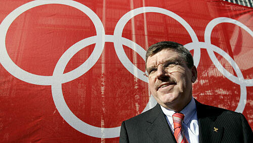 Augen zu und durch: DOSB-Präsident Thomas Bach. Augen zu und durch: DOSB-Präsident Thomas Bach.