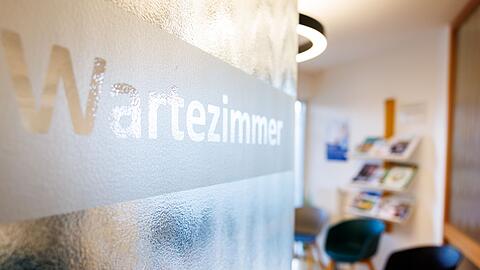 Die Koalition plant auch eine st&auml;rkere Steuerung von Facharztterminen. (Archivbild)