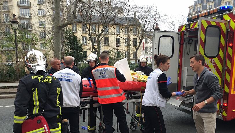 Mord-Massaker in Paris: Bilder vom Terror-Anschlag auf "Charlie Hebdo" Mord-Massaker in Paris: Bilder vom Terror-Anschlag auf "Charlie Hebdo"