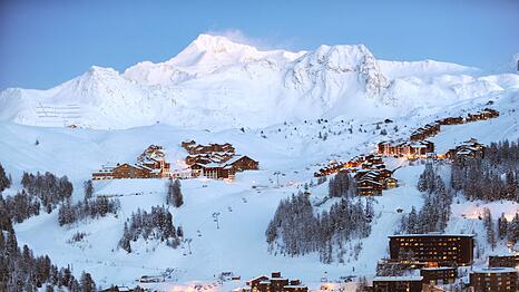 Bei Lawinenabg&auml;ngen in den franz&ouml;sischen Alpen, darunter im Skigebiet La Plagne, gab es Tote. (Archivbild)