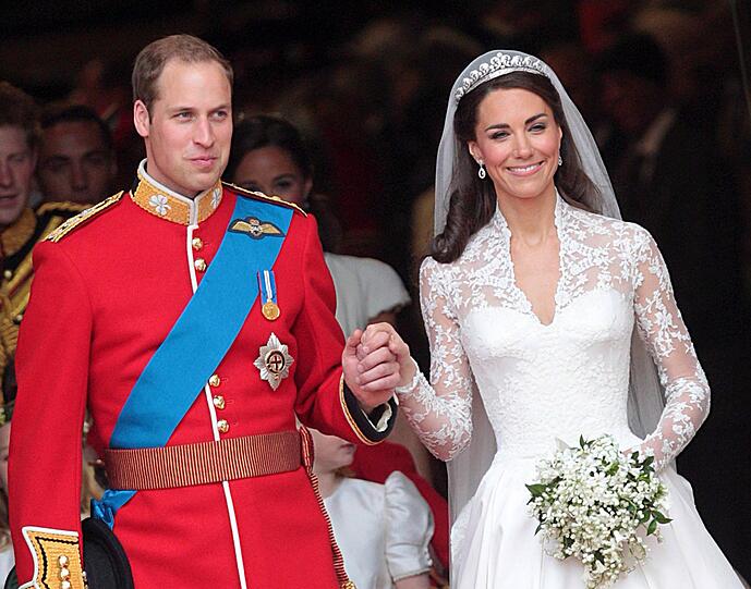 Die Trauung, die Kutschfahrt, der Kuss - die schönsten Bilder von der Traumhochzeit in London.
