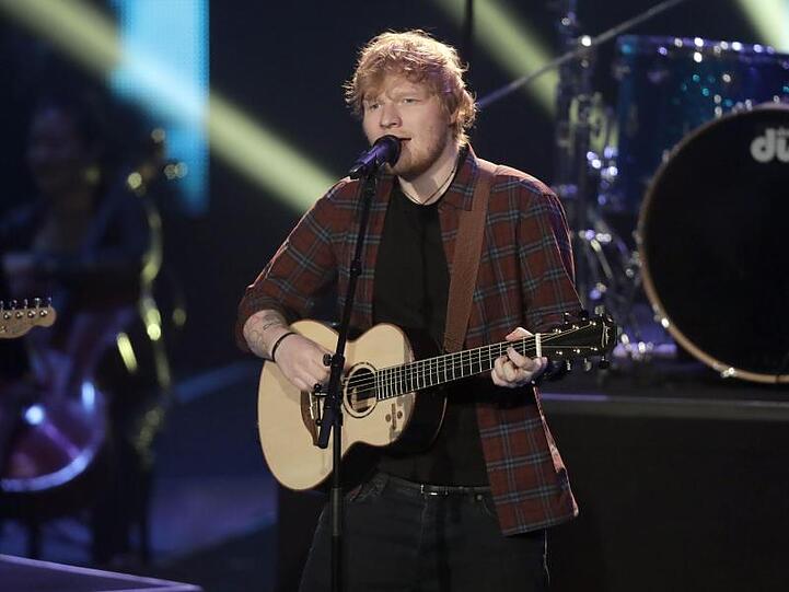 Er ist Krösus: Ed Sheeran hat einen neuen Rekord aufgestellt.