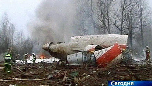 Das Flugzeugwrack, in dem unter anderem Lech Kaczynski starb Das Flugzeugwrack, in dem unter anderem Lech Kaczynski starb