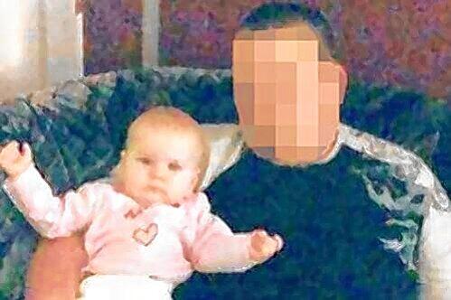 Patrick R. (hält auf dem Bild Sarah im Arm) ist bereits zu 13 Jahren Haft verurteilt. Jetzt steht die Mutter vor Gericht.