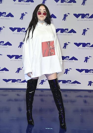Flop: Noah Cyrus, die Schwester von Miley Cyrus, erinnert an Yoko Ono