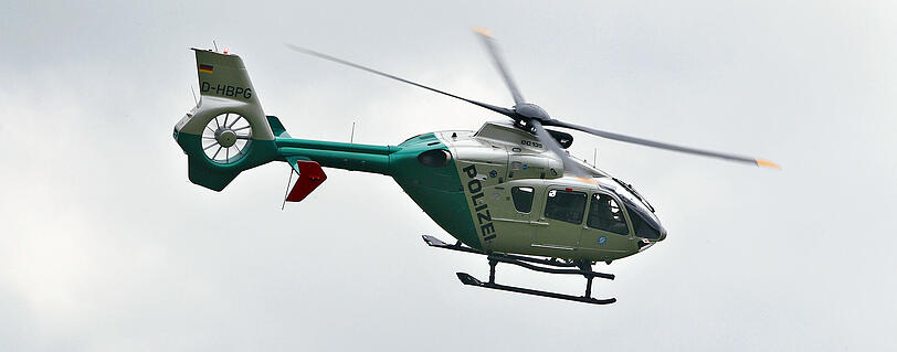 Auch ein Hubschrauber suchte das Gebiet nach dem Rentner ab.