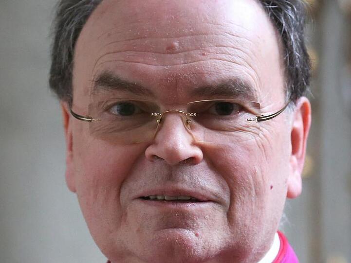 Mit der Verlesung der Ernennungsurkunde wurde Bertram Meier zum neuen Bischof des Bistums Augsburg ernannt. Foto: Karl-Josef Hildenbrand/dpa/Archivbild
