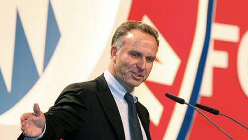 "Ich fordere Sie alle zu einem Umdenken auf": Bayern-Boss Rummenigge übte harte Kritik an OB Ude. "Ich fordere Sie alle zu einem Umdenken auf": Bayern-Boss Rummenigge übte harte Kritik an OB Ude.