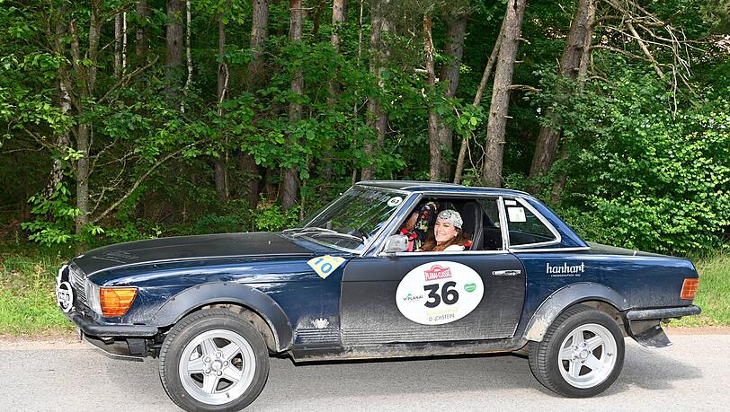Christine Neubauer liebt ihr Rallye-Auto von Mercedes Benz Christine Neubauer liebt ihr Rallye-Auto von Mercedes Benz