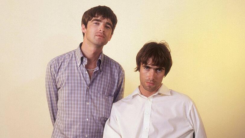 Liam und Noel Gallagher (r.) stehen bald wieder gemeinsam auf der Bühne.