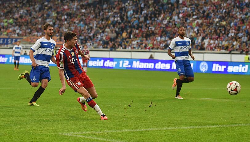 Weitere Bilder vom Test-Kick gegen Duisburg.