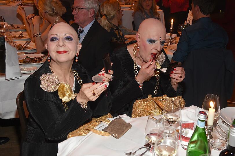 Eva und Adele