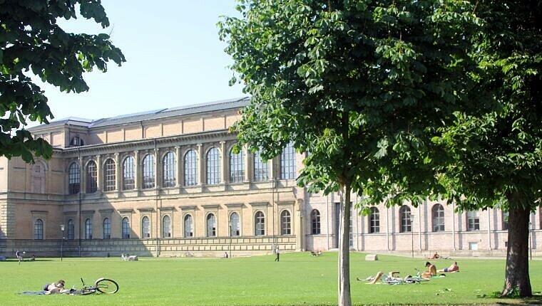 Die Alte Pinakothek ist eine der wichtigsten Gemäldegalerien weltweit. Die Alte Pinakothek ist eine der wichtigsten Gemäldegalerien weltweit.