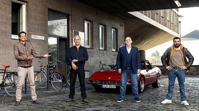 Die Kommissare Max Ballauf (Mitte l., Klaus J. Behrendt) und Freddy Schenk (Mitte r., Dietmar Bähr) ermitteln wieder.