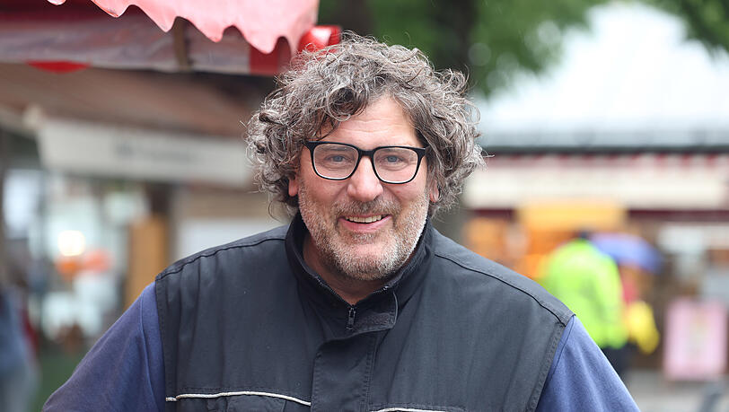 Obst- und Gemüsehändler Michael Pongratz findet die Situation am Viktualienmarkt chaotisch. Obst- und Gemüsehändler Michael Pongratz findet die Situation am Viktualienmarkt chaotisch.