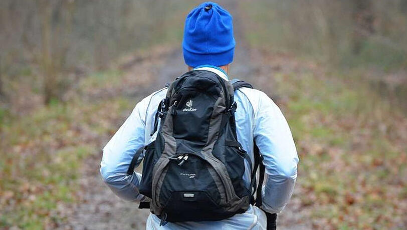 Auch im Winter spricht nichts gegen regelmäßiges Lauftraining, wenn die Ausrüstung stimmt. Auch im Winter spricht nichts gegen regelmäßiges Lauftraining, wenn die Ausrüstung stimmt.