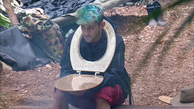 Die Kandidaten bekommen ihre Zigaretten und Luxusgegenstände zurück. David geht bei der Dschungelprüfung leer aus. Die Bilder des Tages aus dem Dschungelcamp.