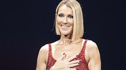 Céline Dion hatte sich nach ihrer Erkrankung aus der Öffentlichkeit zurückgezogen. Seit Anfang 2024 sieht man sie wieder häufiger bei ausgewählten Anlässen.