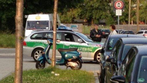 Die Polizeikontrolle am Ackermannbogen Die Polizeikontrolle am Ackermannbogen