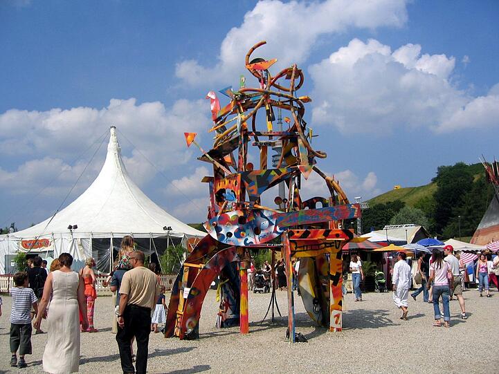 So sonnig war's 2005 auf dem Tollwood, schreibt die AZ-Leserin.