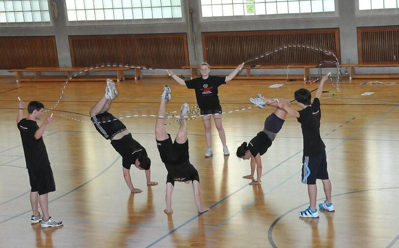Gemeinsam Sport machen, gemeinsam Spaß haben - die Jugendlichen der Sportgruppe vom TSV Turnerbund München.