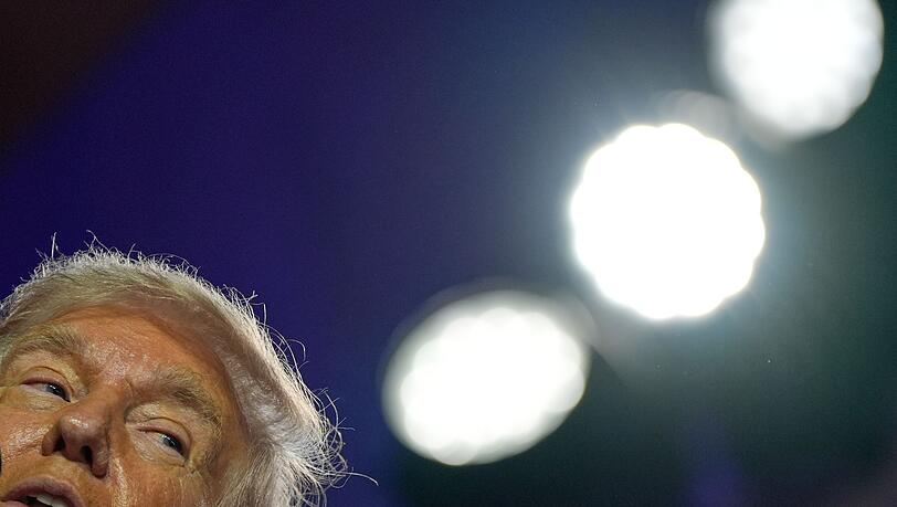 Trumps ist laut Medienberichten informiert worden, dass sein Name in den Epstein-Akten auftaucht. Der Kontext ist unklar.