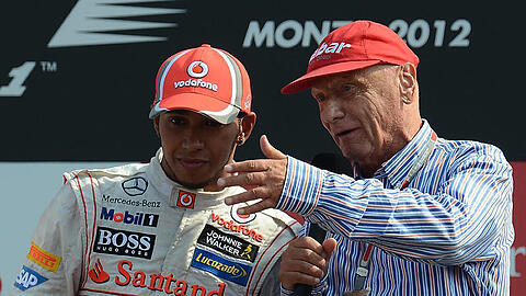 Niki Lauda (rechts) und Formel-1-Weltmeister Lewis Hamilton.