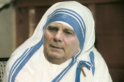 Fotomontage: Uli Hoeneß als Mutter Teresa.