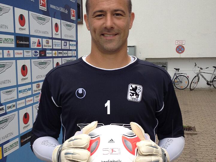 Neuer Ball, neues Glück: Gabor Kiraly
