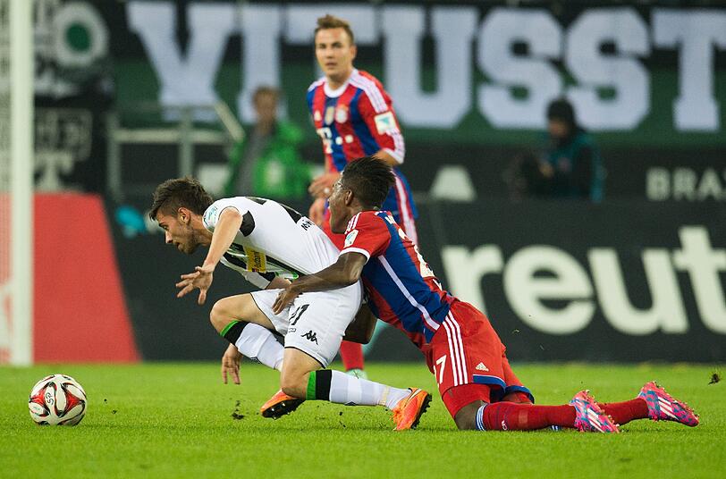 DAVID ALABA - NOTE 2 - Sehr feine, schnelle Kombinationen. Hohe Spielintelligenz. Seinen Heber-Schlenzer lenkte Sommer an den Pfosten (10.). Viel unterwegs &ndash; selbst auf dem rechten Flügel.