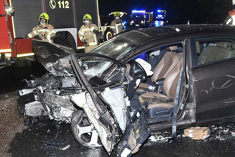Die Bilder von der Unfallstelle auf der B13.