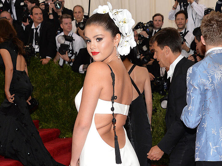 Rückseite im Fokus: Selena Gomez Anfang Mai bei der MET-Gala in New York