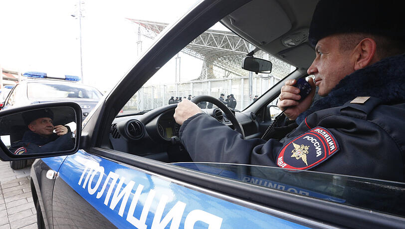 Russischer Polizist im Einsatz (Symbolbild) Russischer Polizist im Einsatz (Symbolbild)