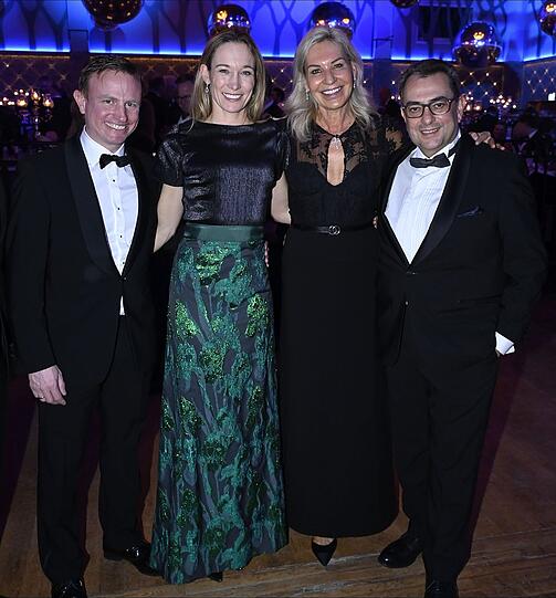 Christine Theiss mit Mann Hans, Saskia Greipl und Stavros Konstantinidis