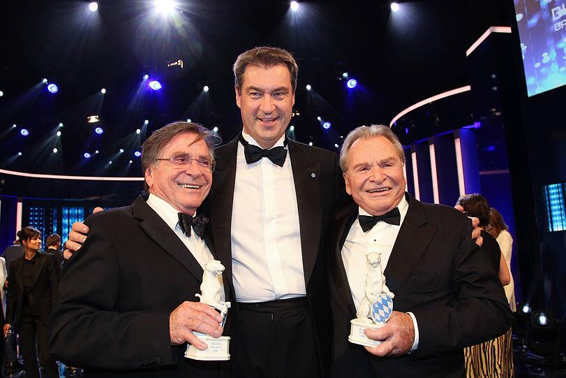 Nur eine von vielen Auszeichnungen: 2019 erhielt Elmar Wepper gemeinsam mit Bruder Fritz den Bayerischen Fernsehpreis für sein Lebenswerk. Ministerpräsident Markus Söder überreichte den Preis höchstpersönlich.