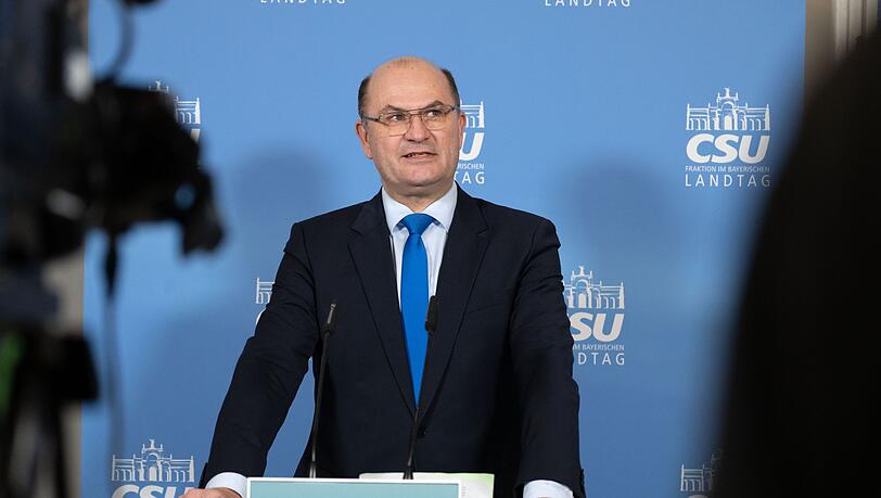 Bayerns Finanzminister Albert Füracker (CSU) fordert eine Reform des Finanzausgleichs unter den Ländern. (Archivbild) Bayerns Finanzminister Albert Füracker (CSU) fordert eine Reform des Finanzausgleichs unter den Ländern. (Archivbild)