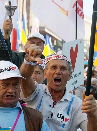 Die Demonstranten haben angekündigt, so lange zu protestieren, bis Timoschenko frei ist. Das kann dauern.