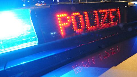 Dem Motorradfahrer gelang es, die Polizisten abzuhängen. Doch seine Freude darüber währte nicht lange. (Symbolbild)