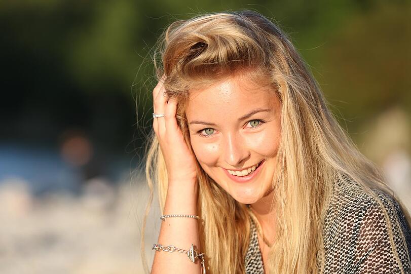 Die 20-jährige Sarah beim AZ-Shooting an der Isar.