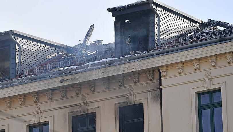 Brandspuren sind an einem Wohnhaus in der Wurzener Straße in Leipzig sichtbar. Brandspuren sind an einem Wohnhaus in der Wurzener Straße in Leipzig sichtbar.